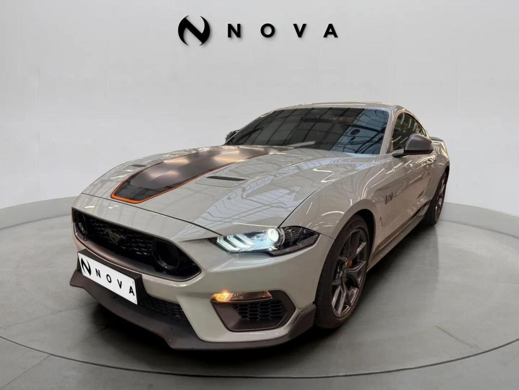 Ford Mustang - Photo 2