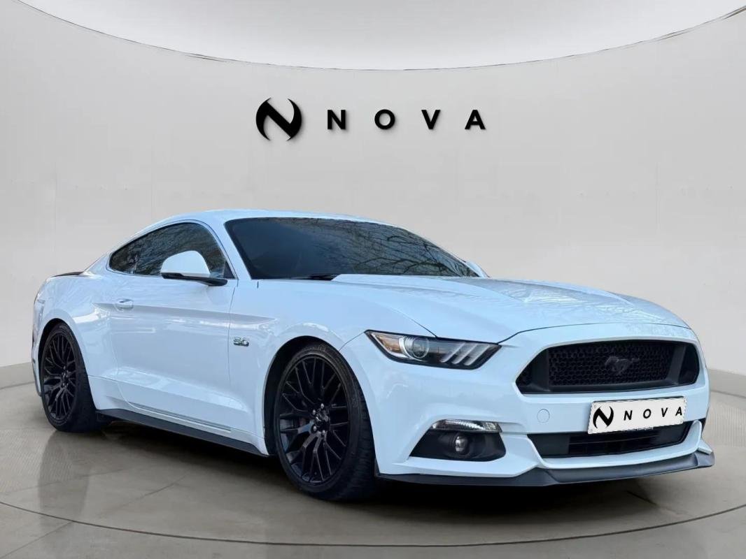 Ford Mustang - Photo 4