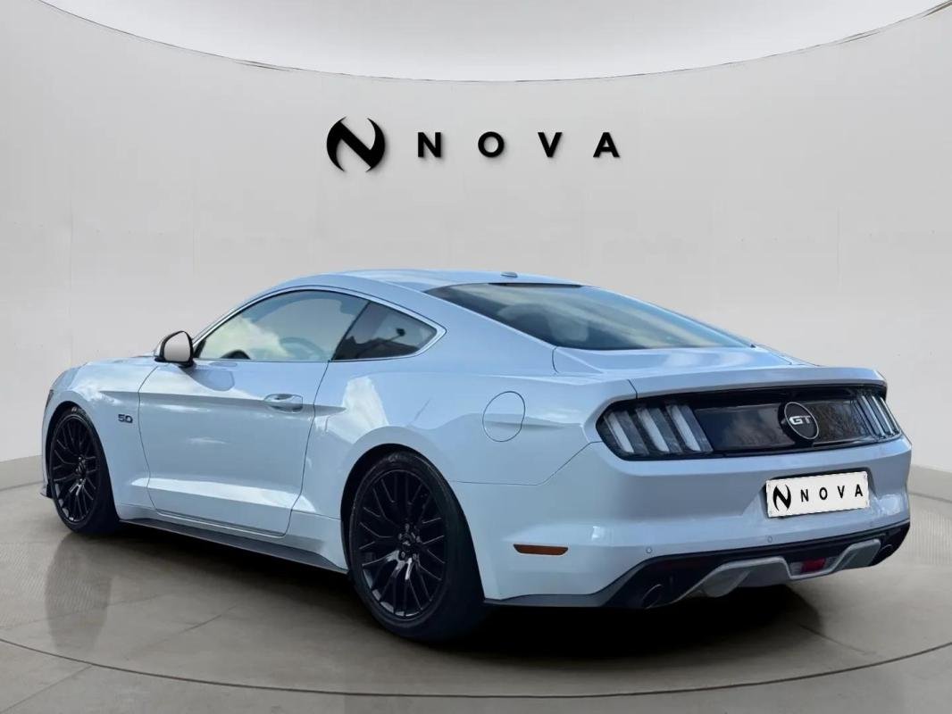 Ford Mustang - Photo 7