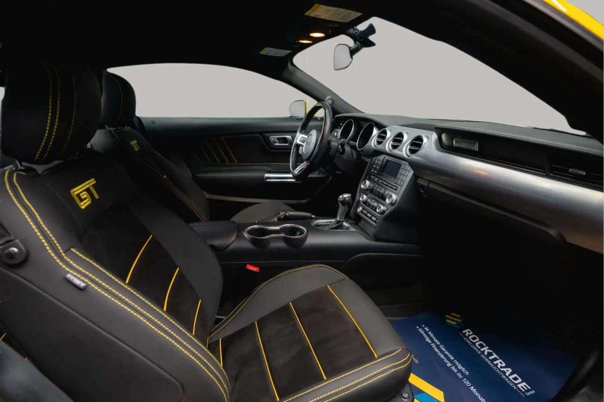 Ford Mustang - Photo 21