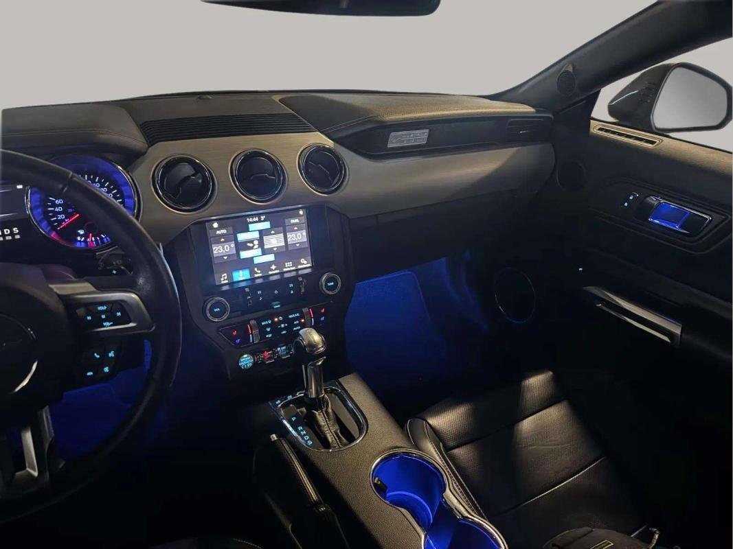 Ford Mustang - Photo 14