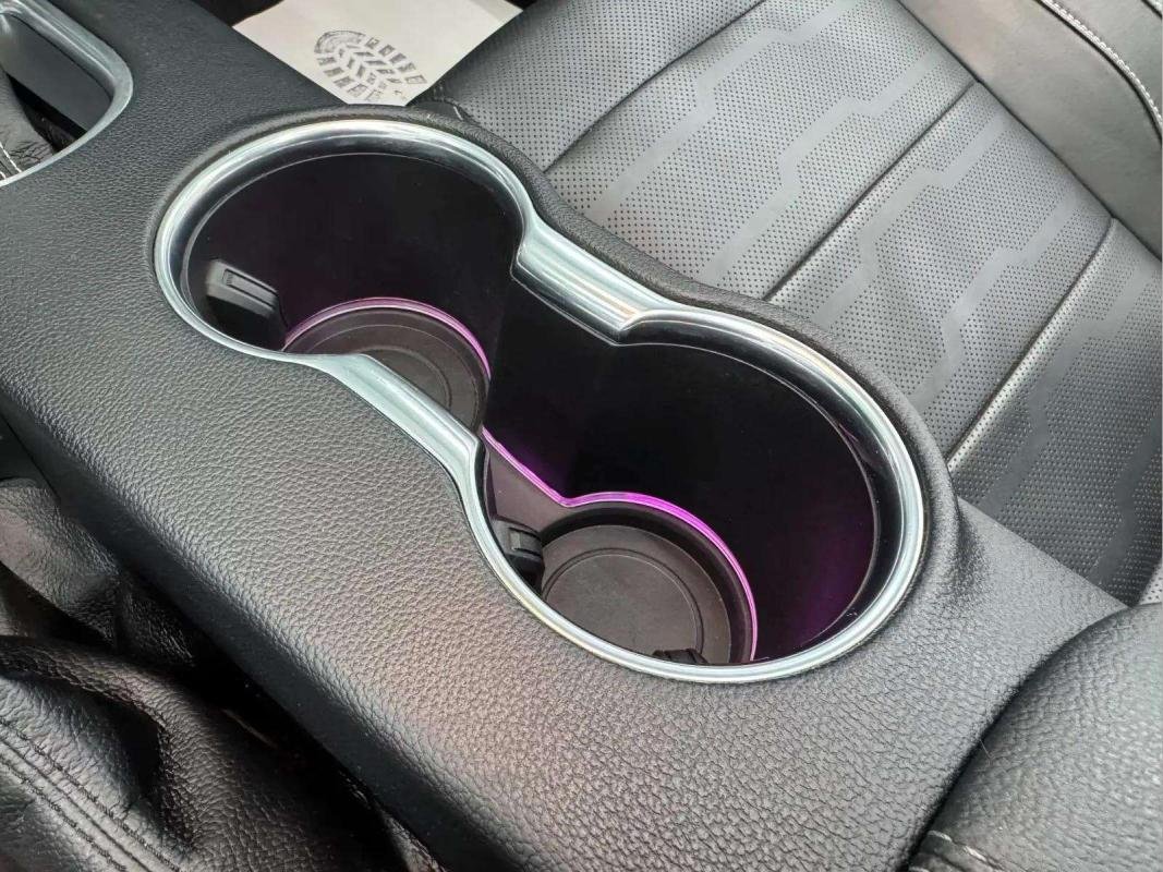 Ford Mustang - Photo 16
