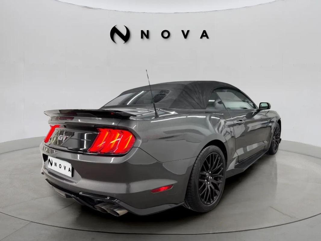 Ford Mustang - Photo 3