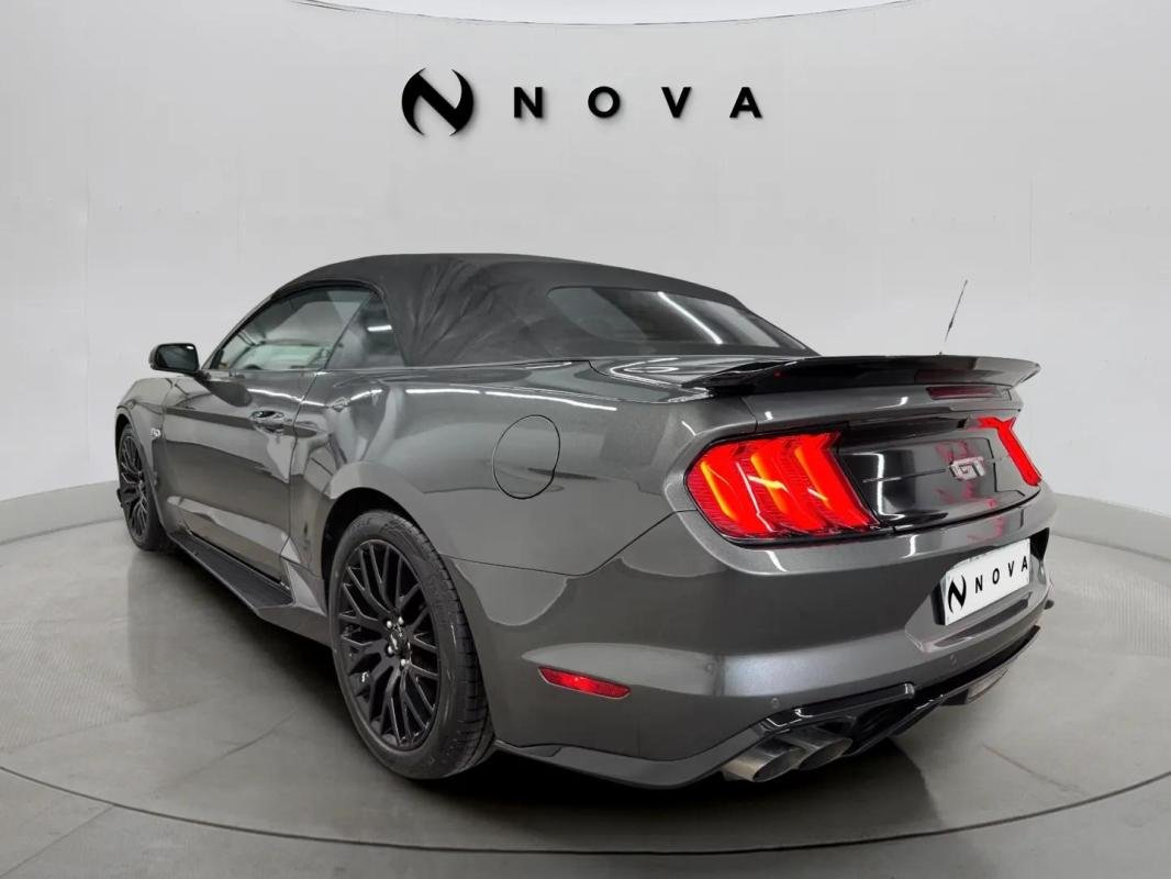 Ford Mustang - Photo 4