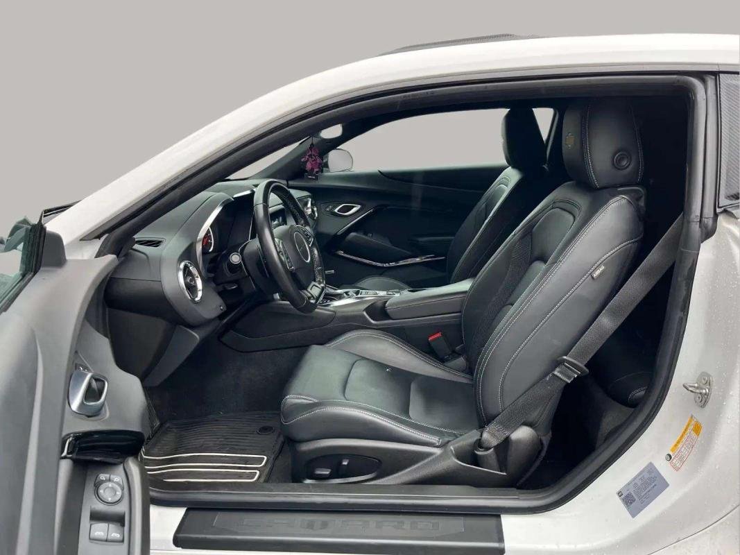 Chevrolet Camaro - Photo 11
