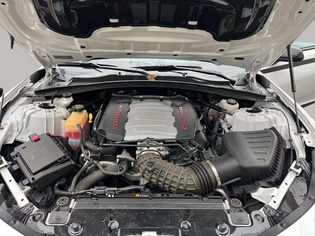 Chevrolet Camaro - Photo 12