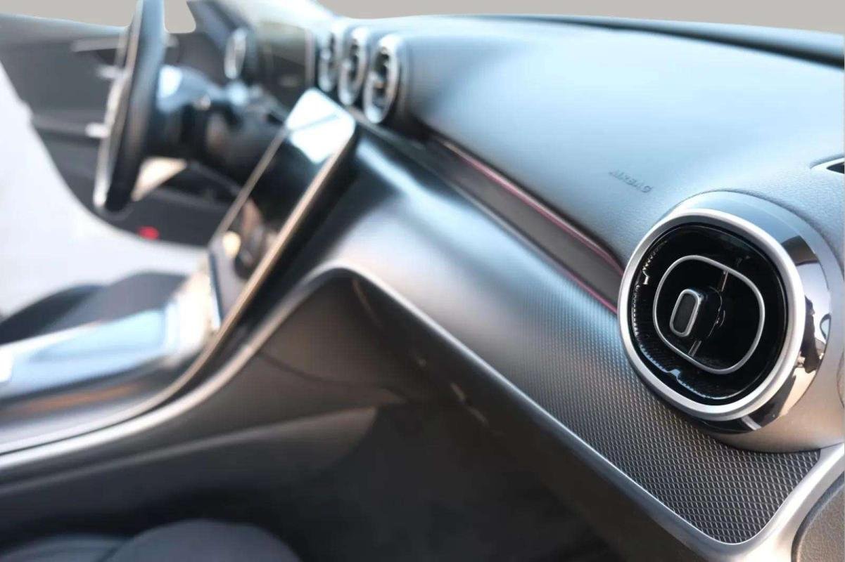 Mercedes C 200 - Photo 11