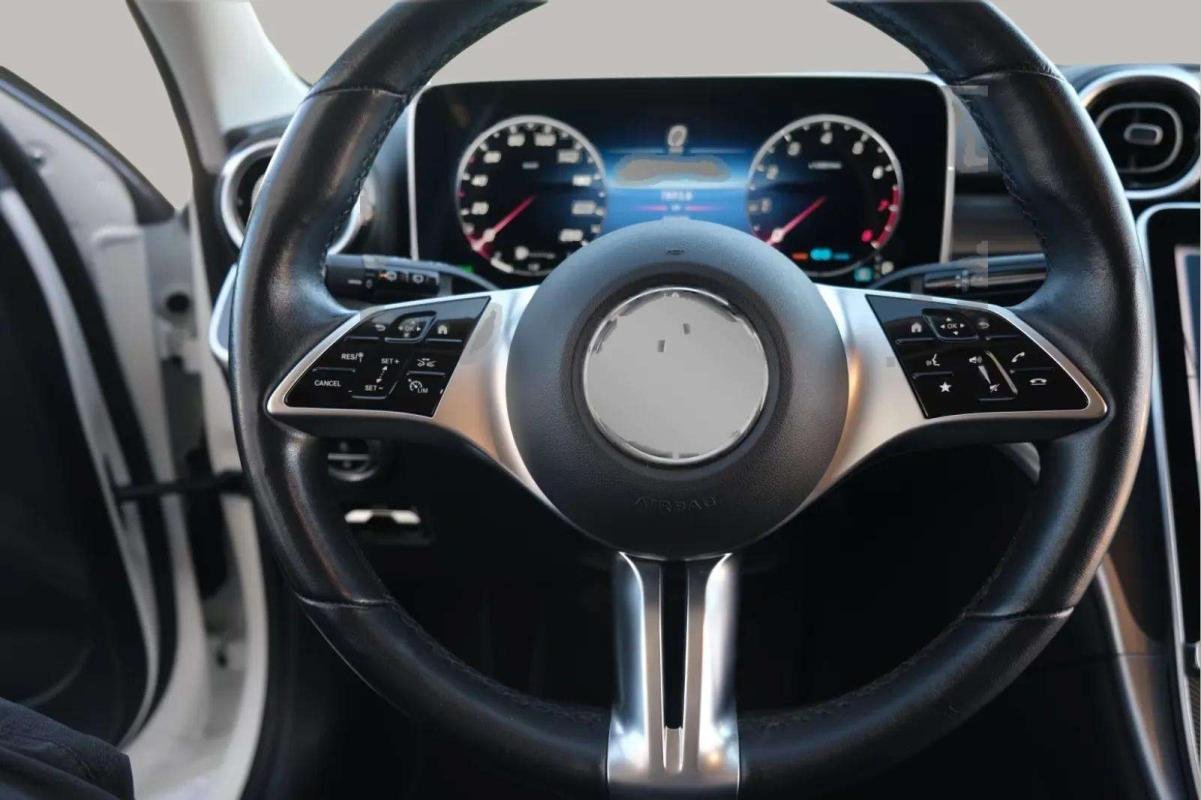 Mercedes C 200 - Photo 13