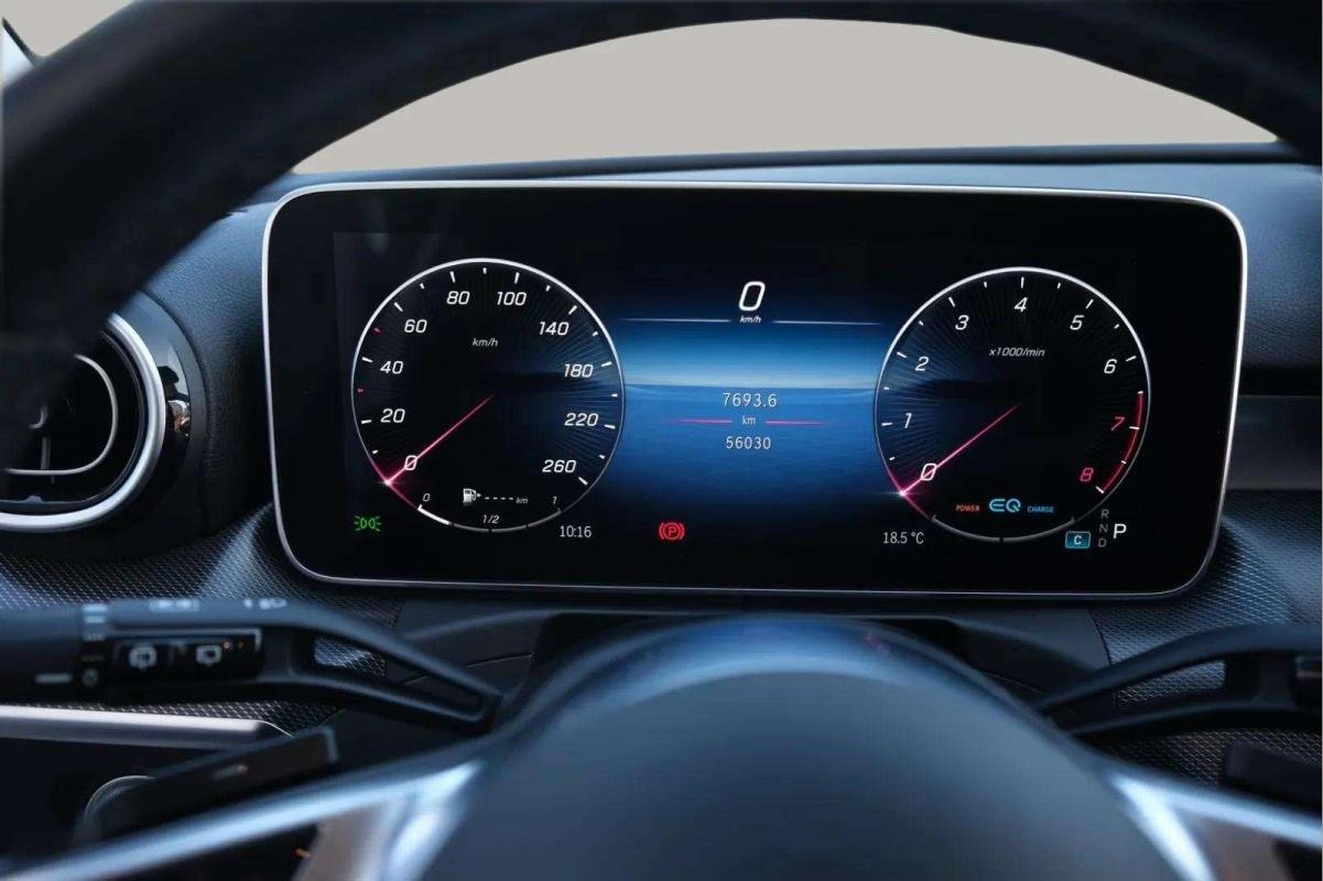 Mercedes C 200 - Photo 17