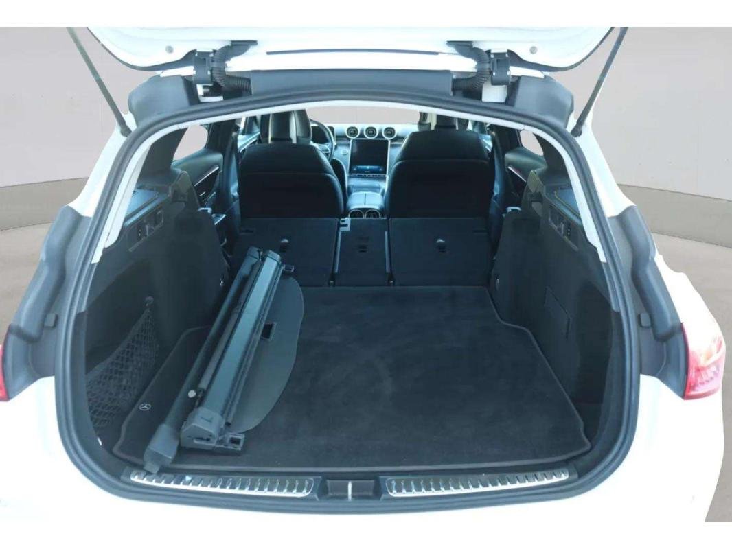 Mercedes C 200 - Photo 18