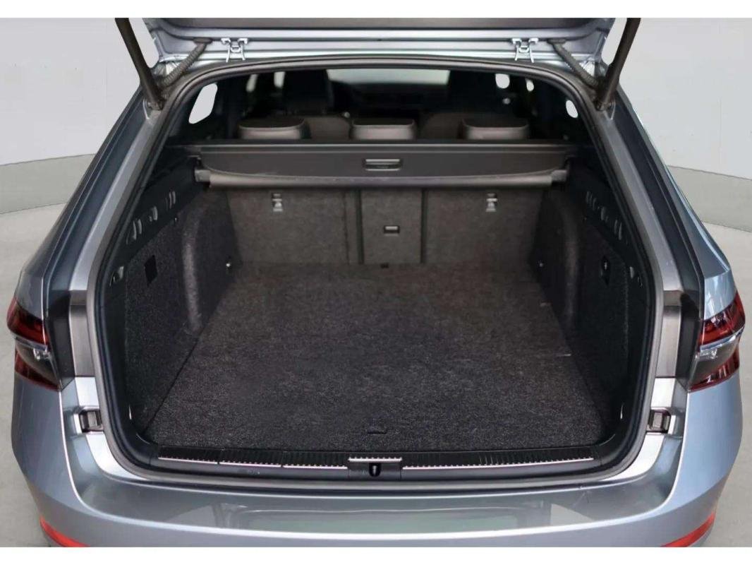 Skoda Superb - Photo 11
