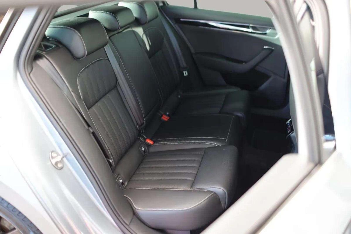 Skoda Superb - Photo 9