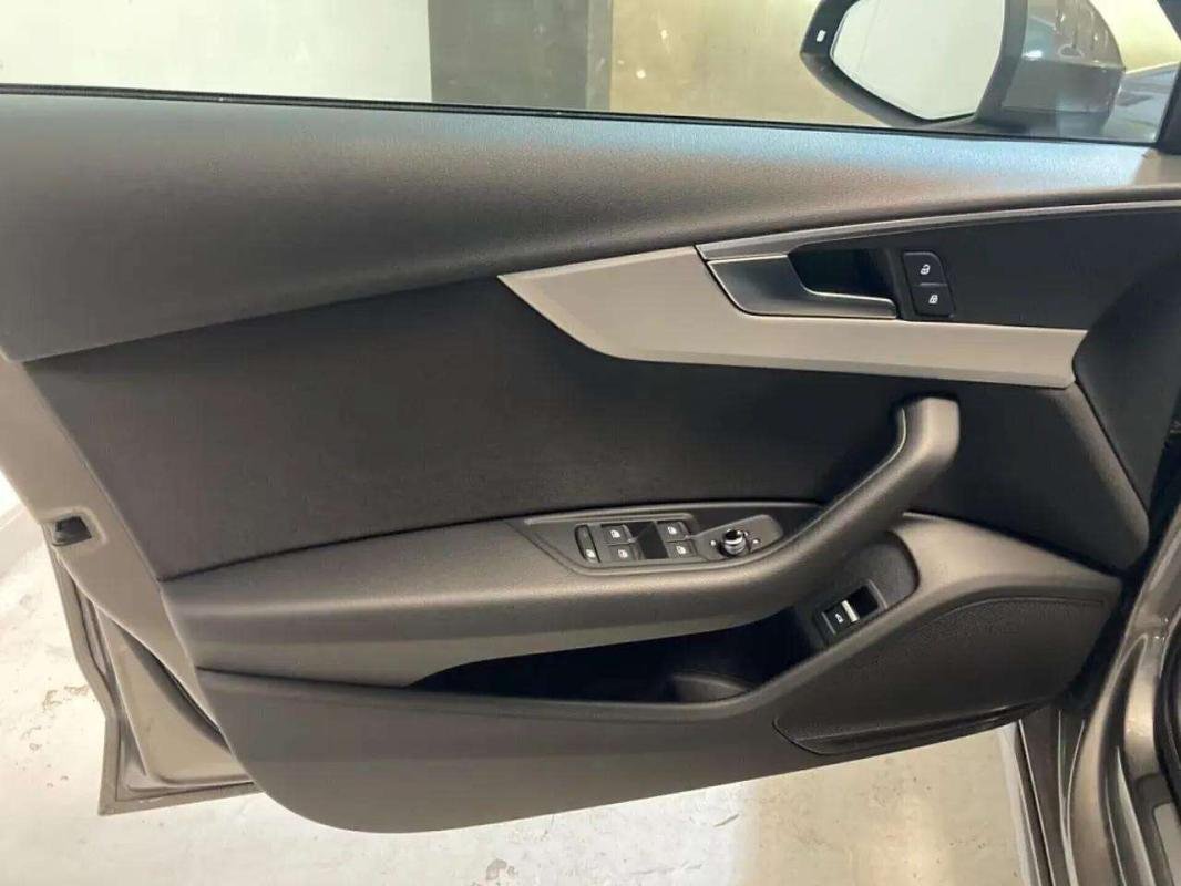 Audi A4 - Photo 11