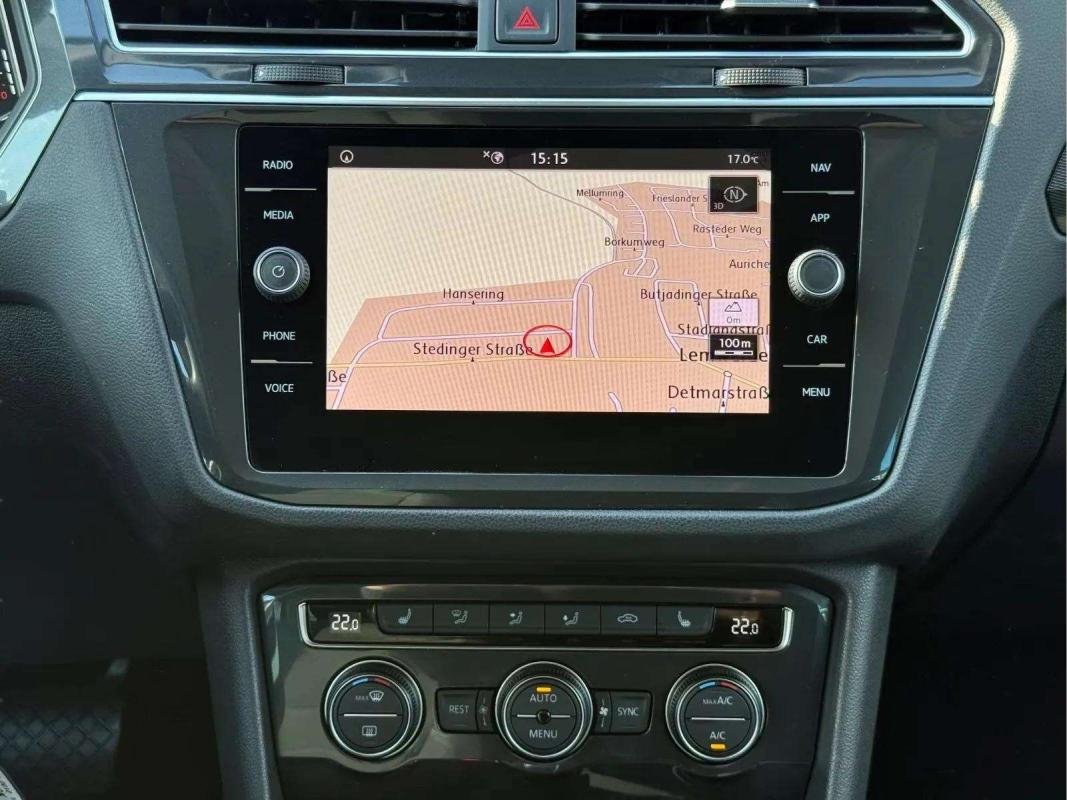 Volkswagen Tiguan - Photo 11