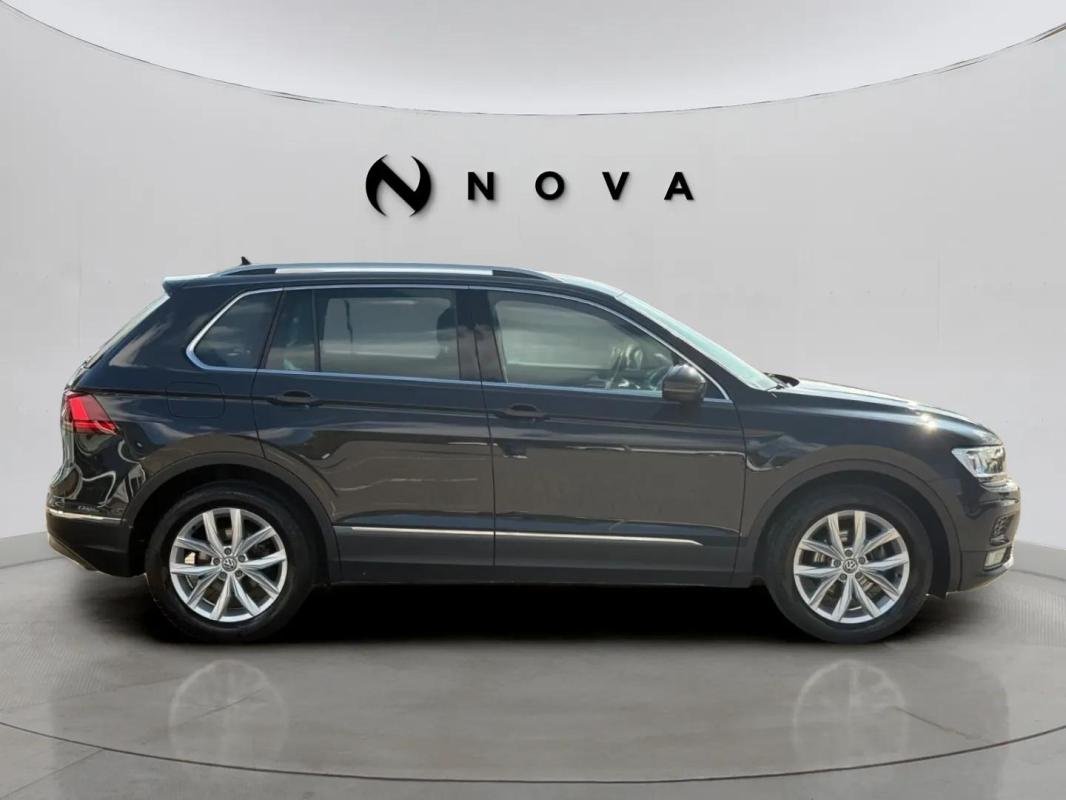 Volkswagen Tiguan - Photo 2