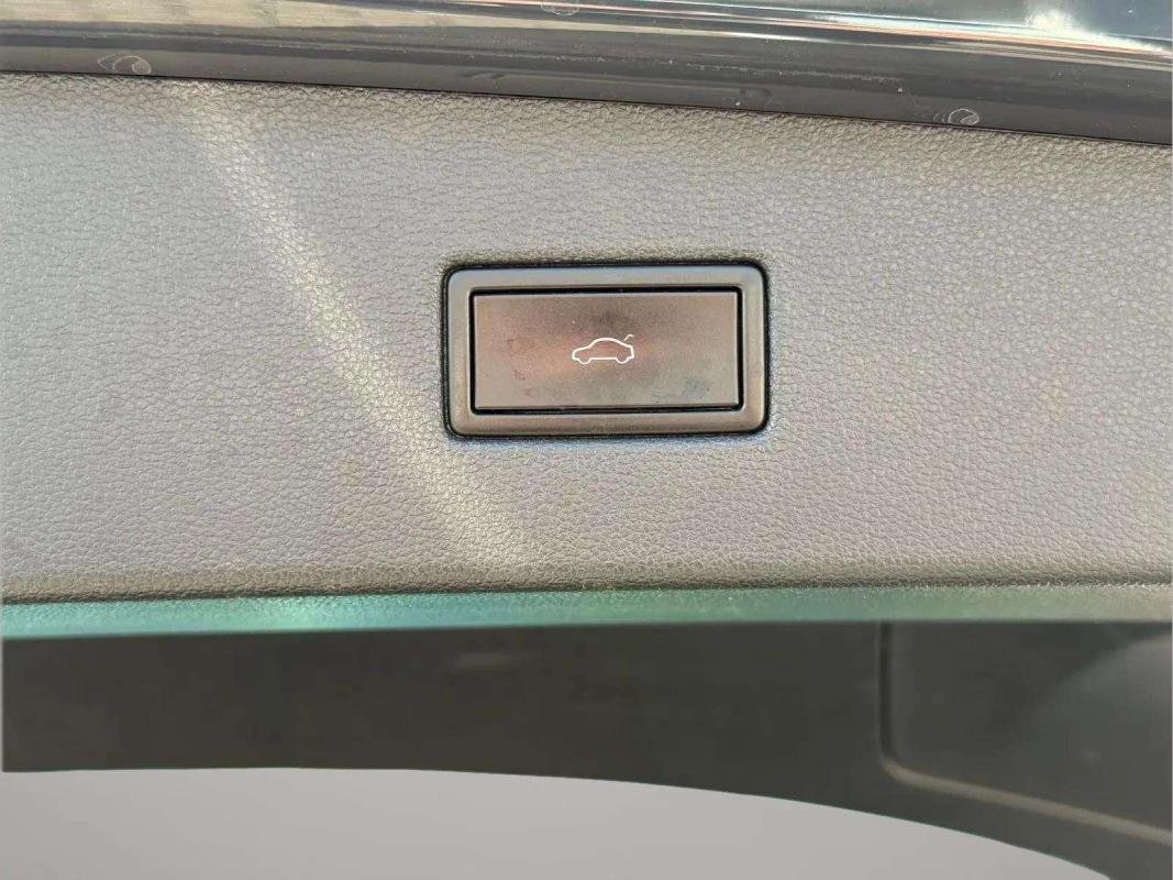 Volkswagen Tiguan - Photo 22