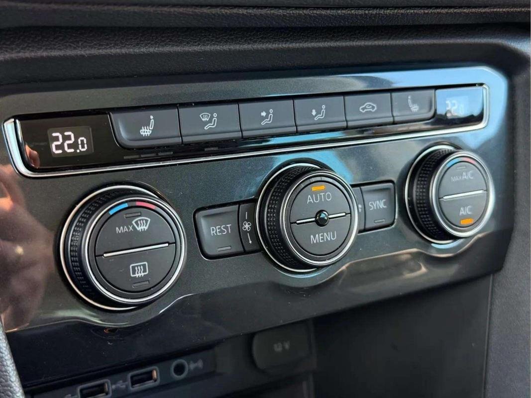 Volkswagen Tiguan - Photo 24
