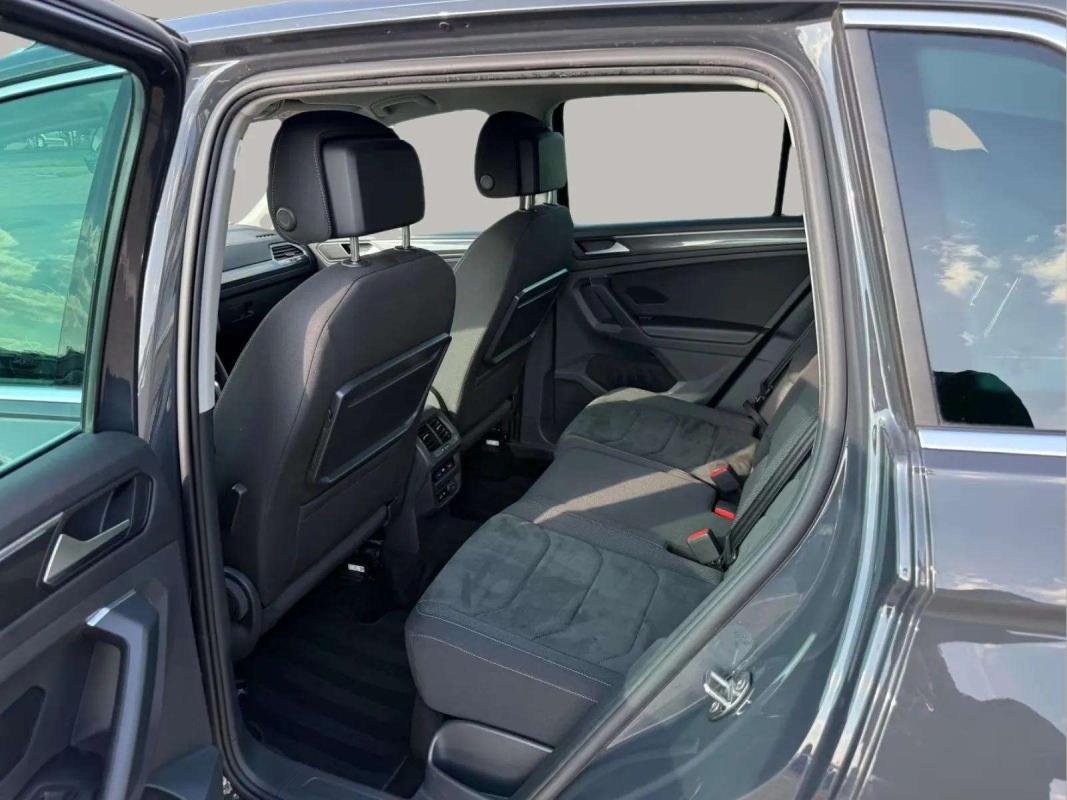Volkswagen Tiguan - Photo 34