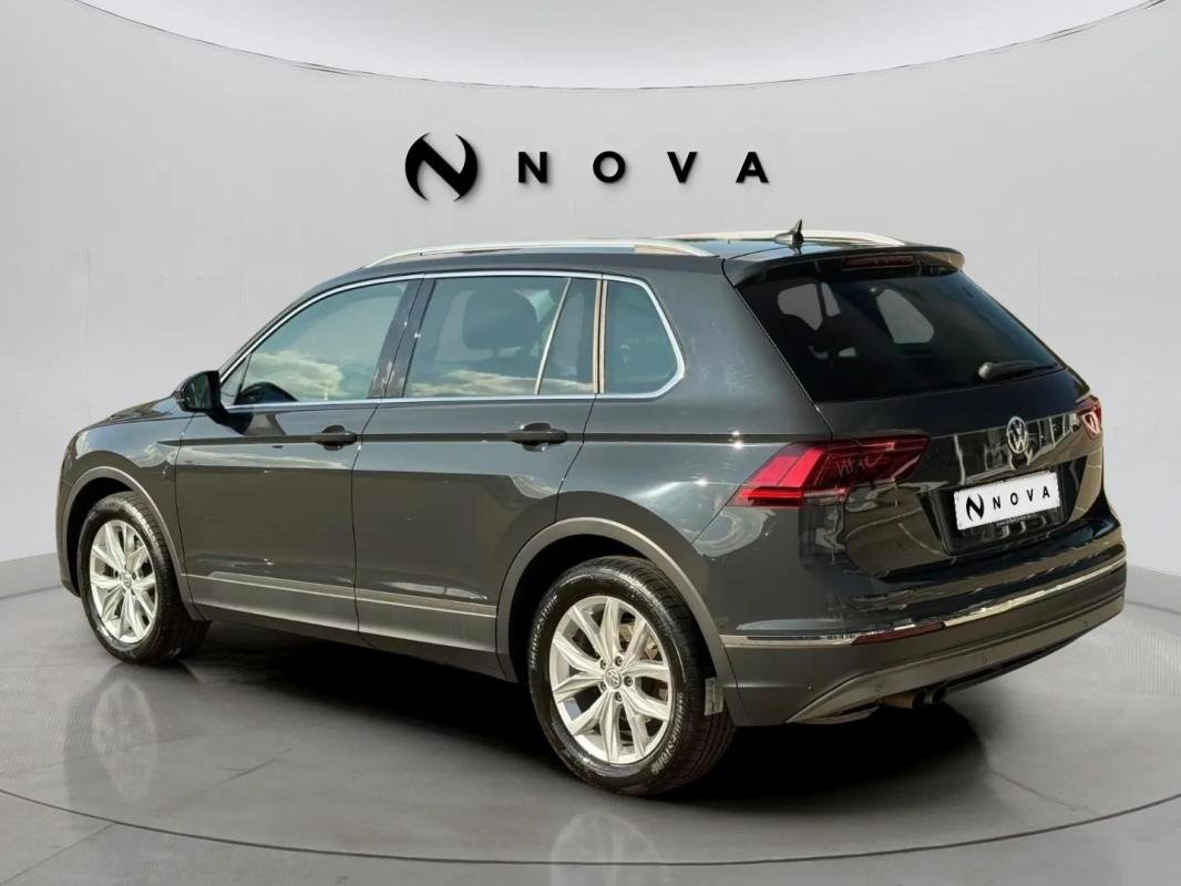 Volkswagen Tiguan - Photo 4
