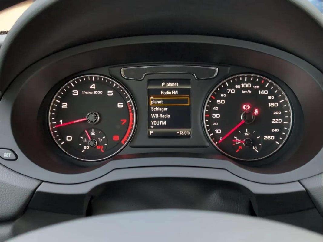 Audi Q3 - Photo 12