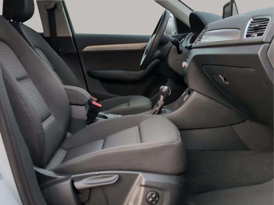 Audi Q3 - Photo 13