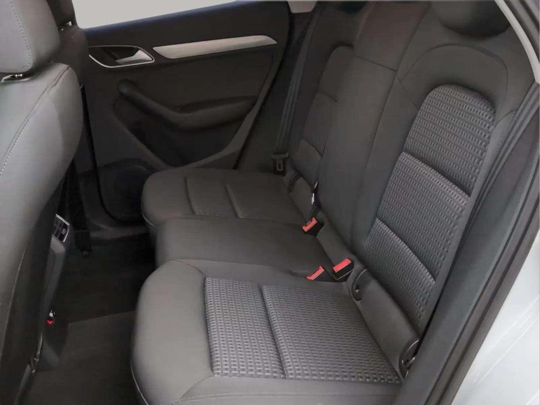 Audi Q3 - Photo 8