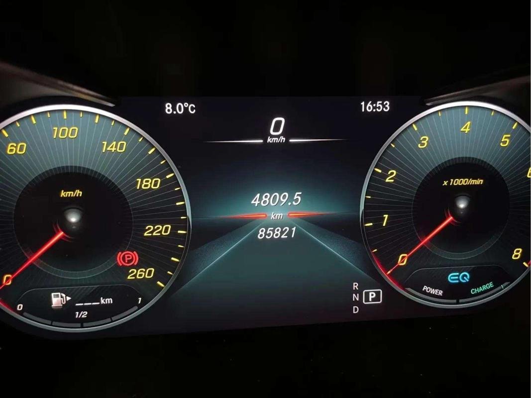 Mercedes GLC - Photo 25