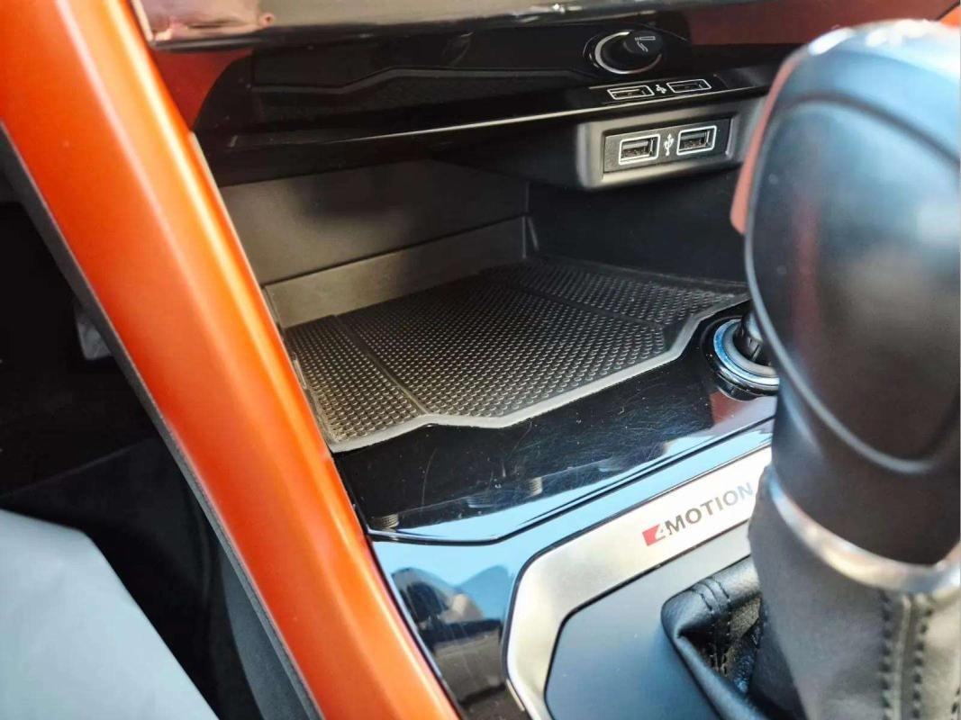 Volkswagen T-Roc - Photo 13