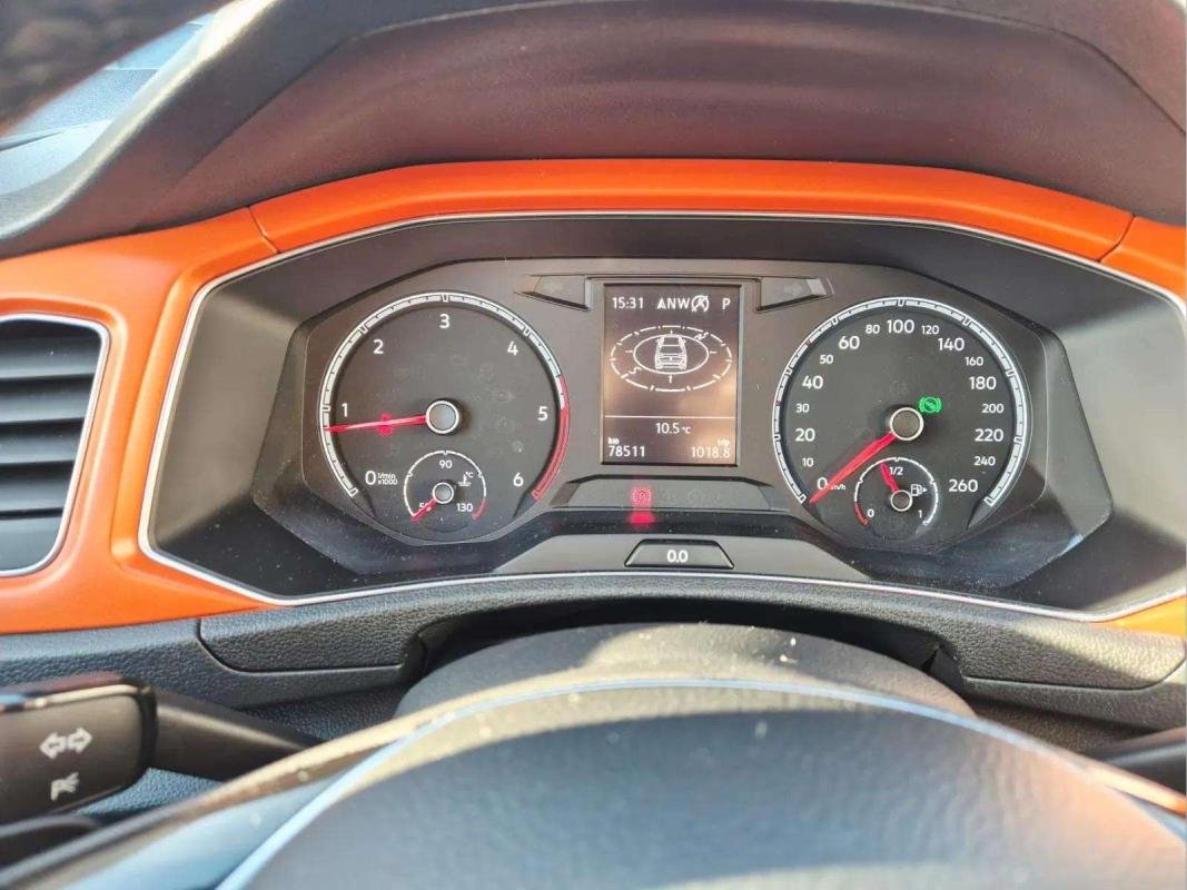 Volkswagen T-Roc - Photo 21