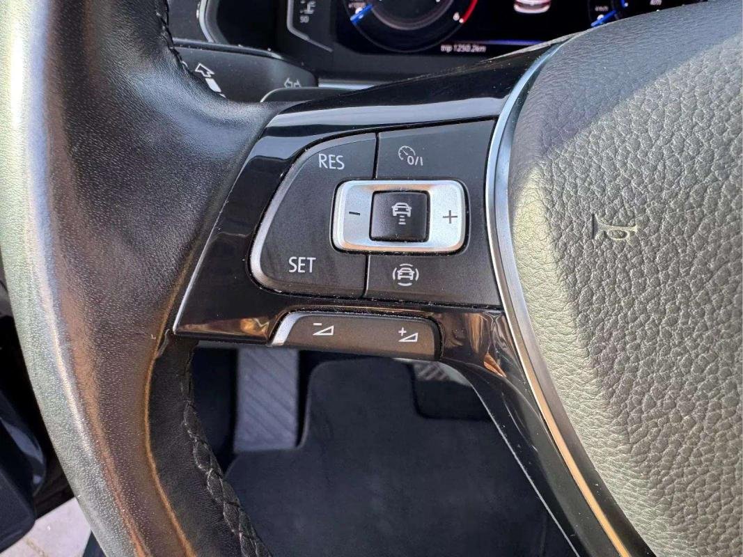 Volkswagen Tiguan - Photo 12