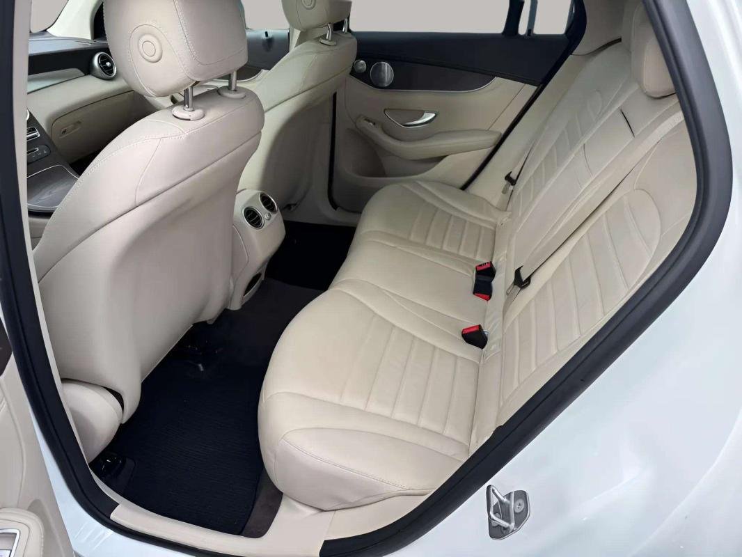 Mercedes GLC - Photo 23