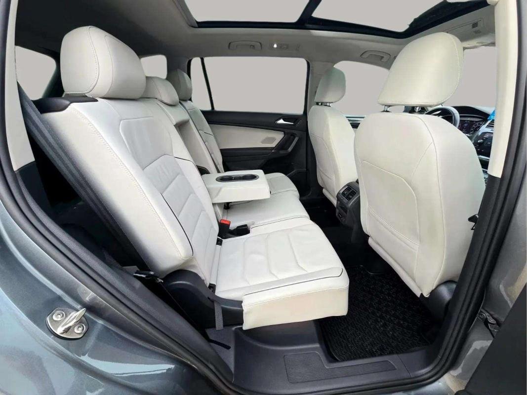 Volkswagen Tiguan Allspace - Photo 22