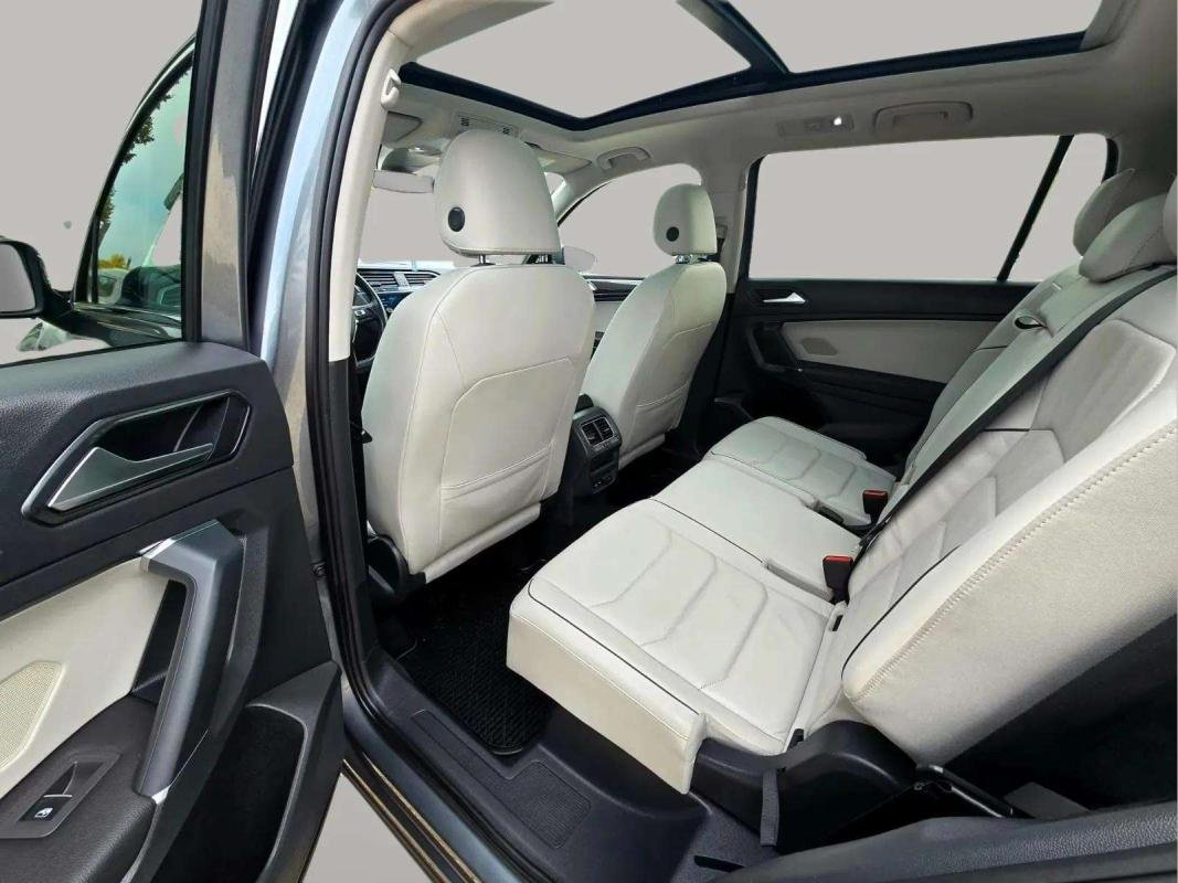 Volkswagen Tiguan Allspace - Photo 23