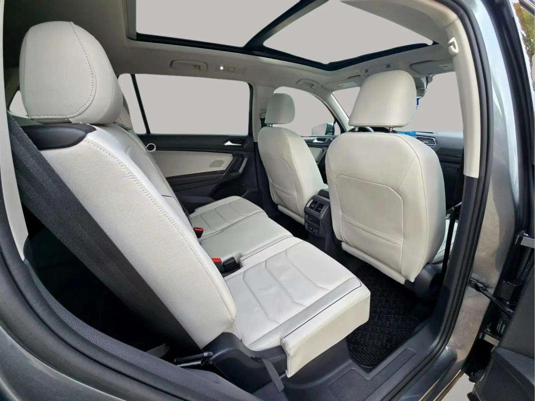 Volkswagen Tiguan Allspace - Photo 33