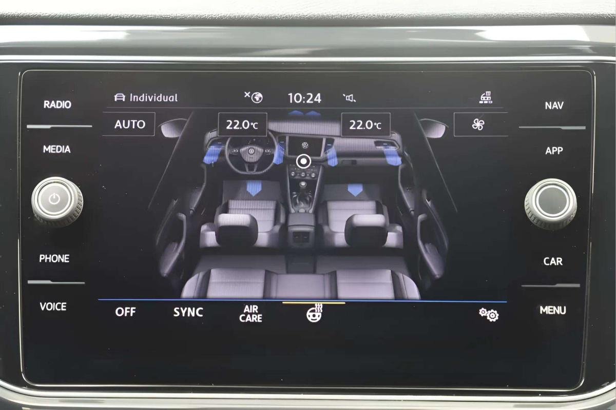 Volkswagen T-Roc - Photo 13