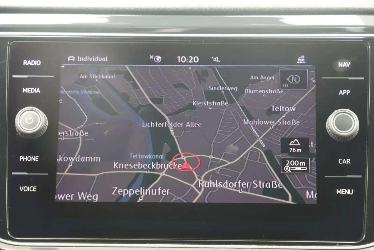 Volkswagen T-Roc - Photo 17