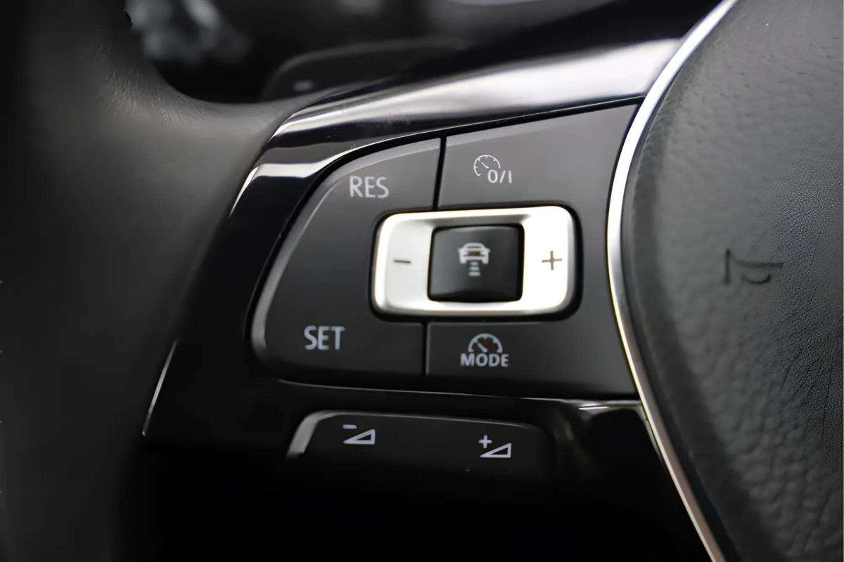 Volkswagen T-Roc - Photo 19