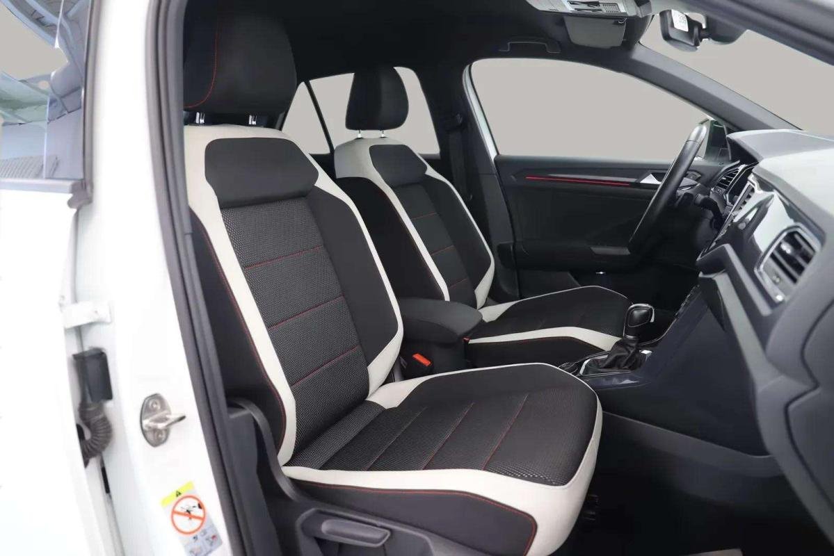 Volkswagen T-Roc - Photo 28