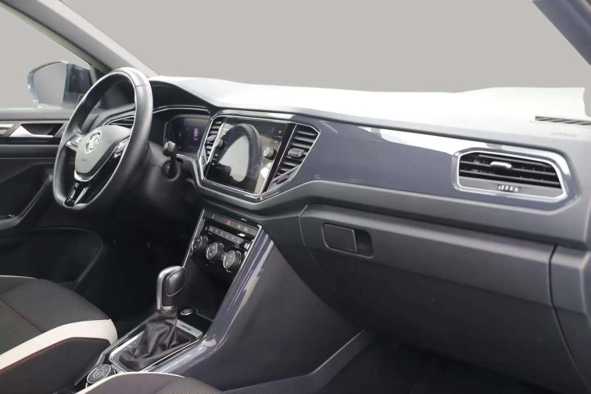 Volkswagen T-Roc - Photo 10