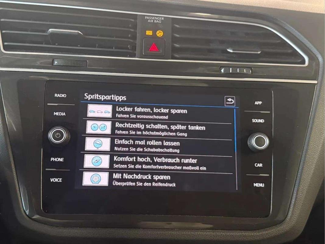 Volkswagen Tiguan - Photo 13