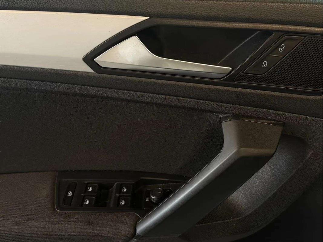Volkswagen Tiguan - Photo 14
