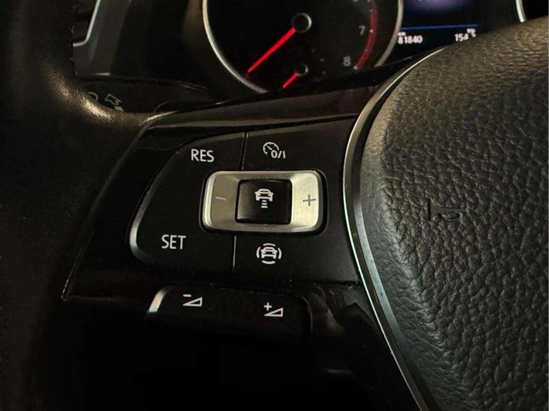 Volkswagen Tiguan - Photo 22