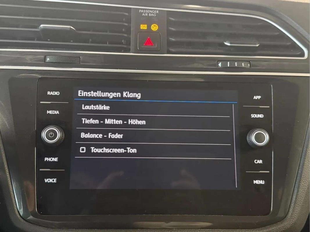 Volkswagen Tiguan - Photo 23