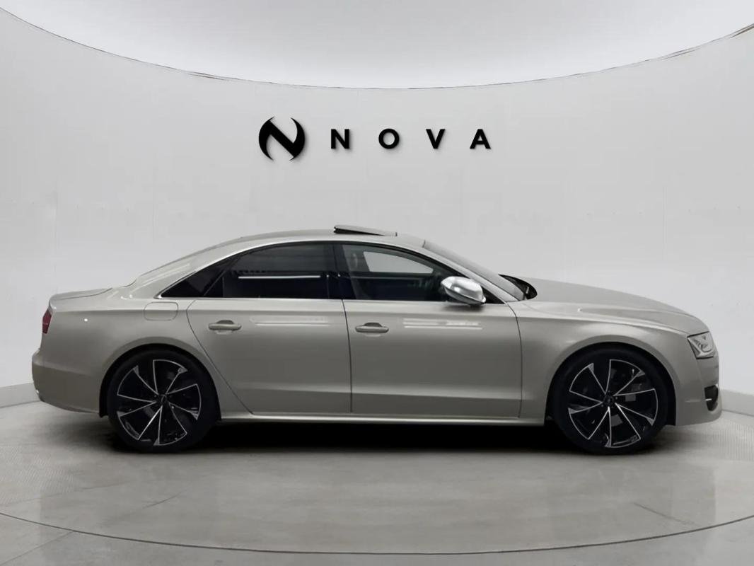 Audi S8 - Photo 2