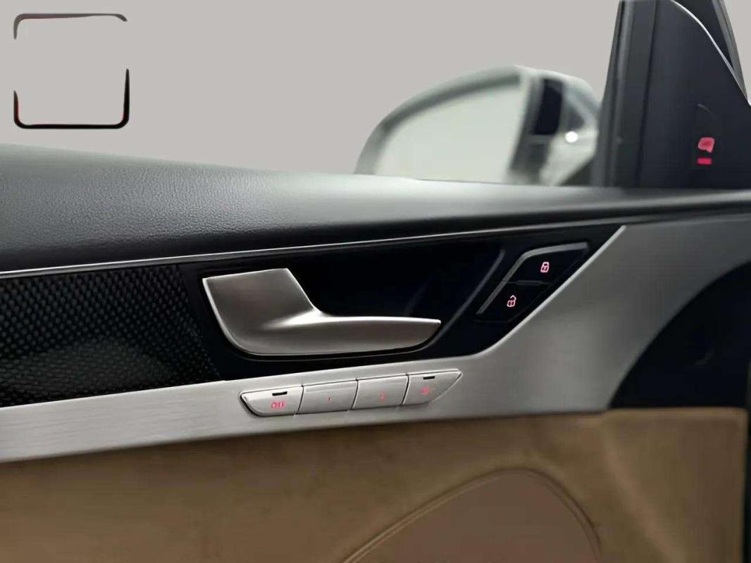 Audi S8 - Photo 31