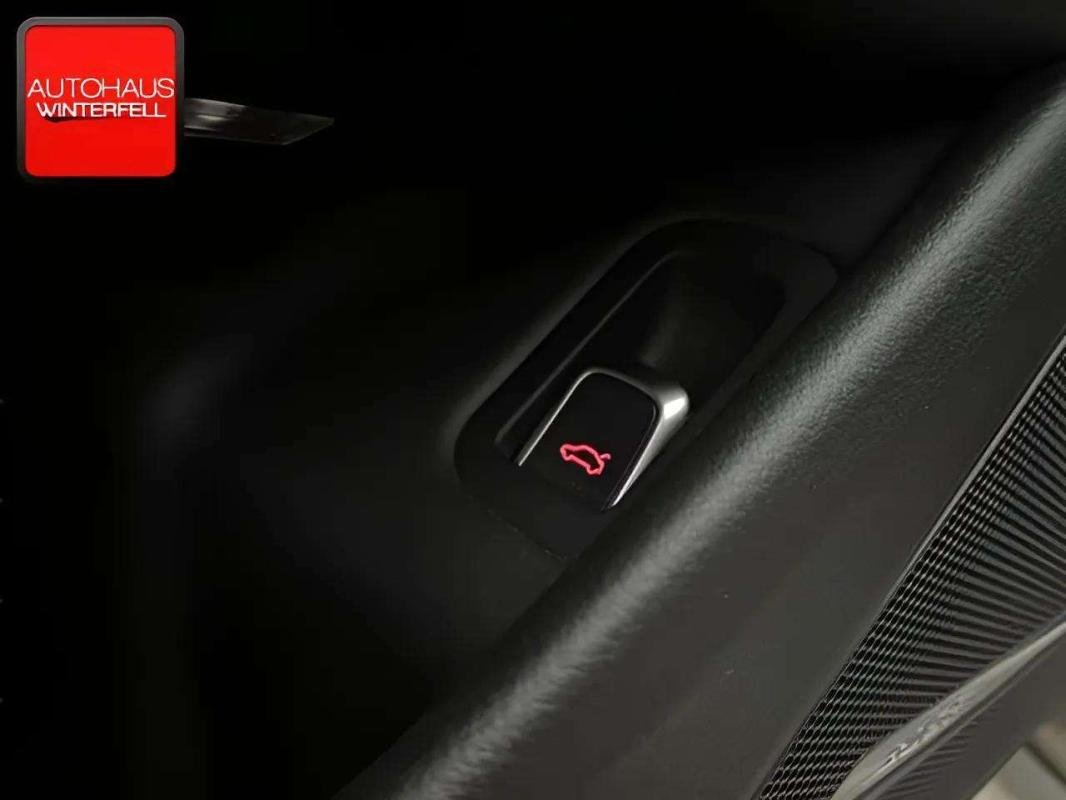 Audi S8 - Photo 32