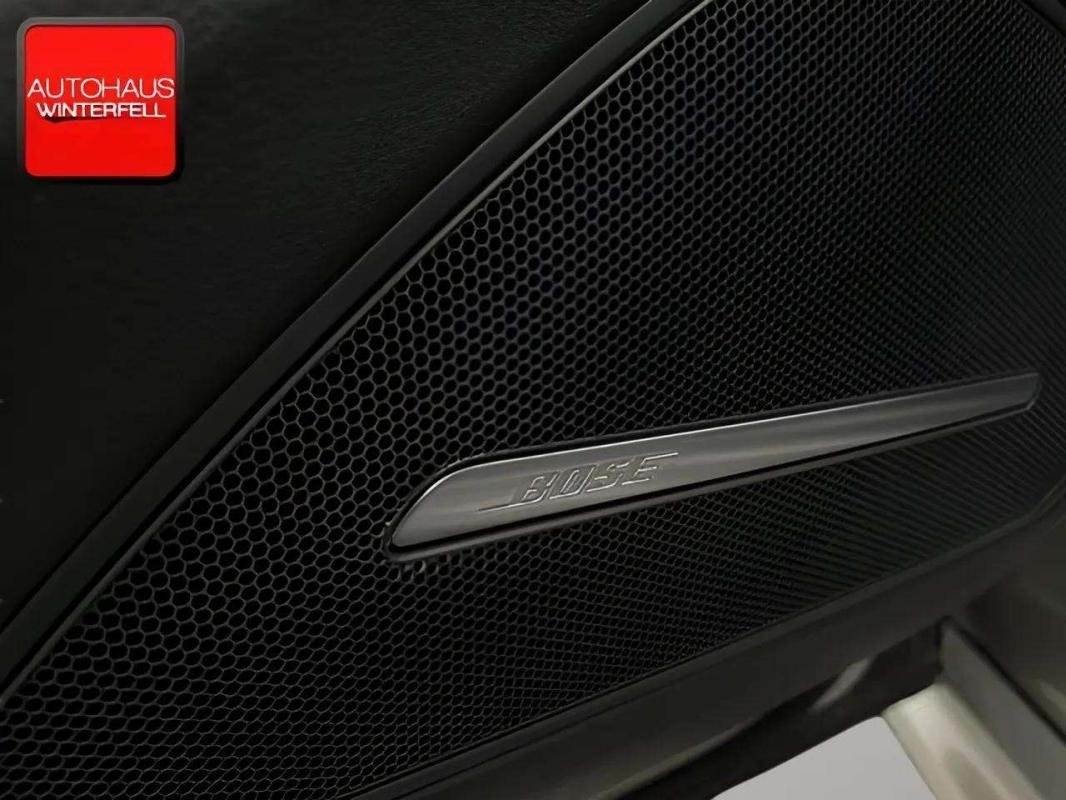 Audi S8 - Photo 37