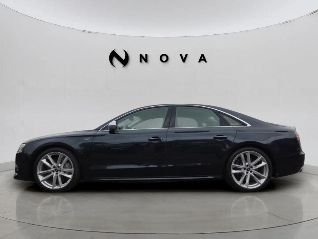 Audi S8