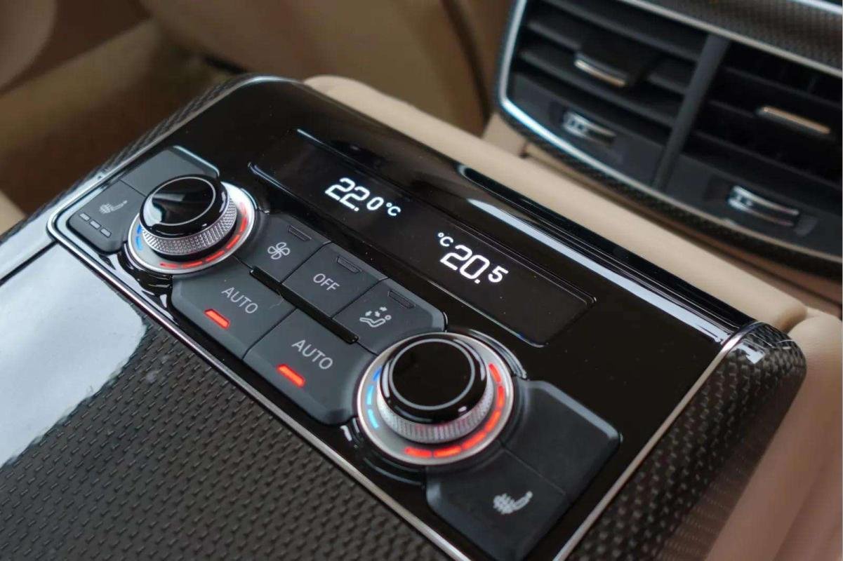 Audi S8 - Photo 13