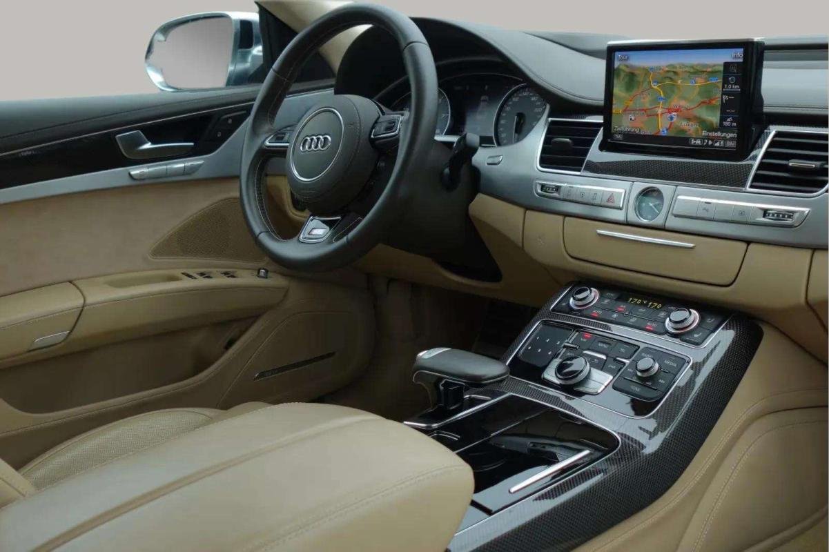 Audi S8 - Photo 22